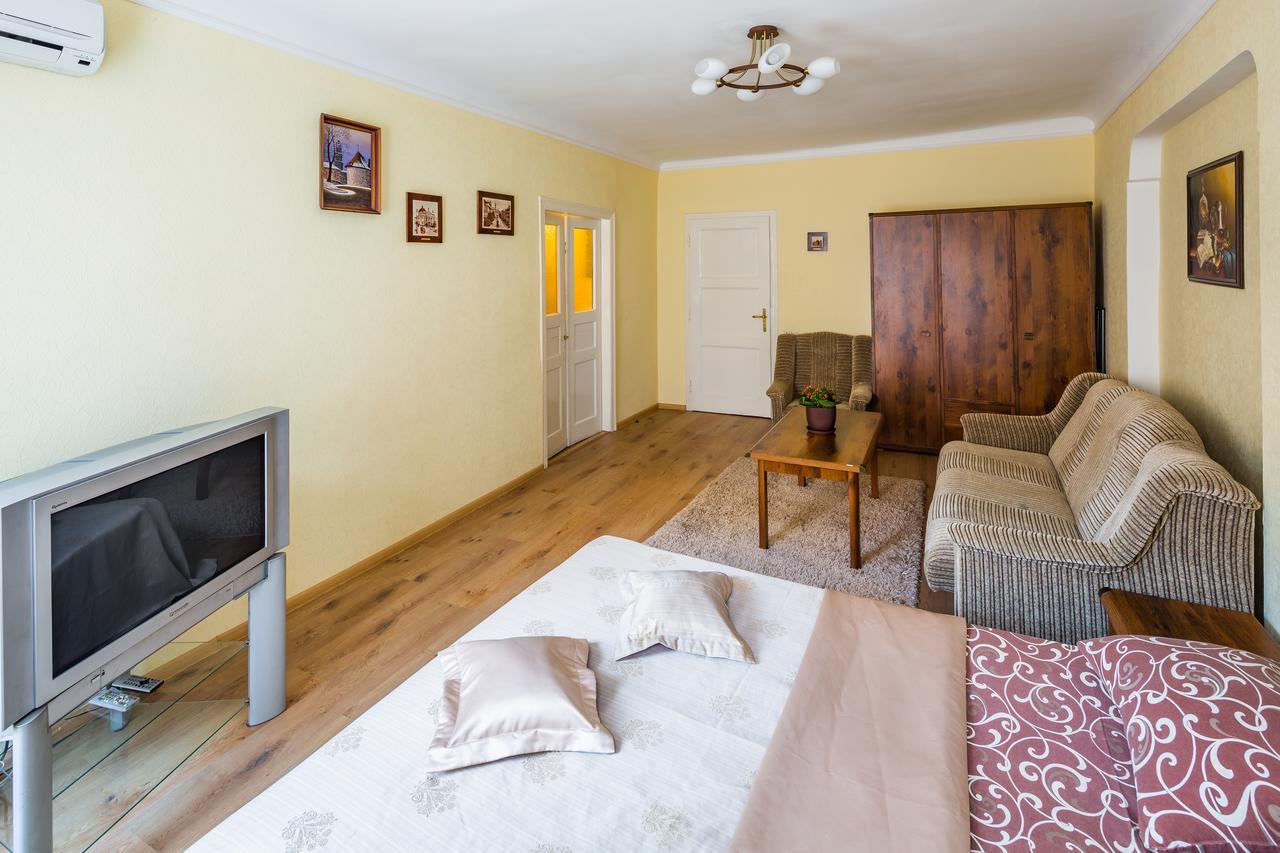 Apartment Krakivska 15 Lviv Eksteriør bilde